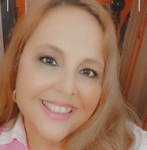 Meet your Posher, Monica